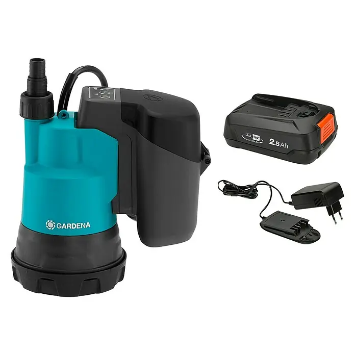 Gardena Akku-Klarwasserpumpe 2000/2 18V P4A - 18 V, 1 Akku, Max. Fördermenge: 2.000 l/h - Diagonale Ansicht
