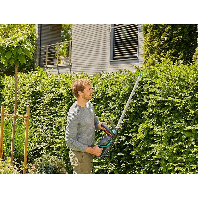 Gardena ComfortCut Akumulatorske škare za živicu 60/18V - 18 V, Bez akumulatora, Dužina mača: 60 cm - Proizvod u upotrebi