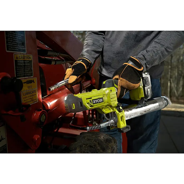 Ryobi ONE+ Accukitpistool R18GG‐0 - 18 V, Excl. accu, Li-ion, Max. druk: 690 bar - Toepassingsvoorbeeld