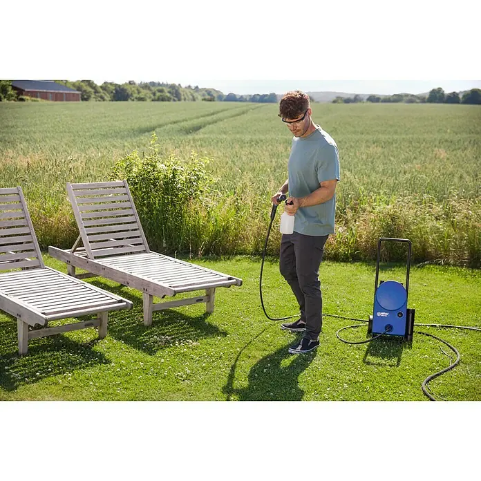 Nilfisk Hochdruckreiniger Core 125-5 Home - 1.400 W, Max. Druck: 125 bar, Fördermenge: 438 l/h - Anwendungsbeispiel