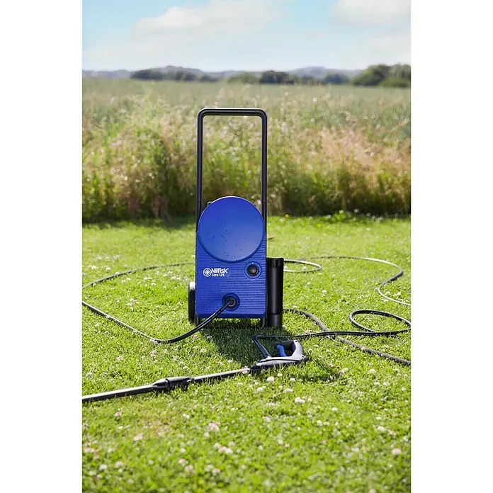 Nilfisk Hidrolimpiadora de alta presión CORE 125-5 H - 1.400 W, Presión máx.: 125 bar, Capacidad de bombeo: 438 l/h - Foto ambiente
