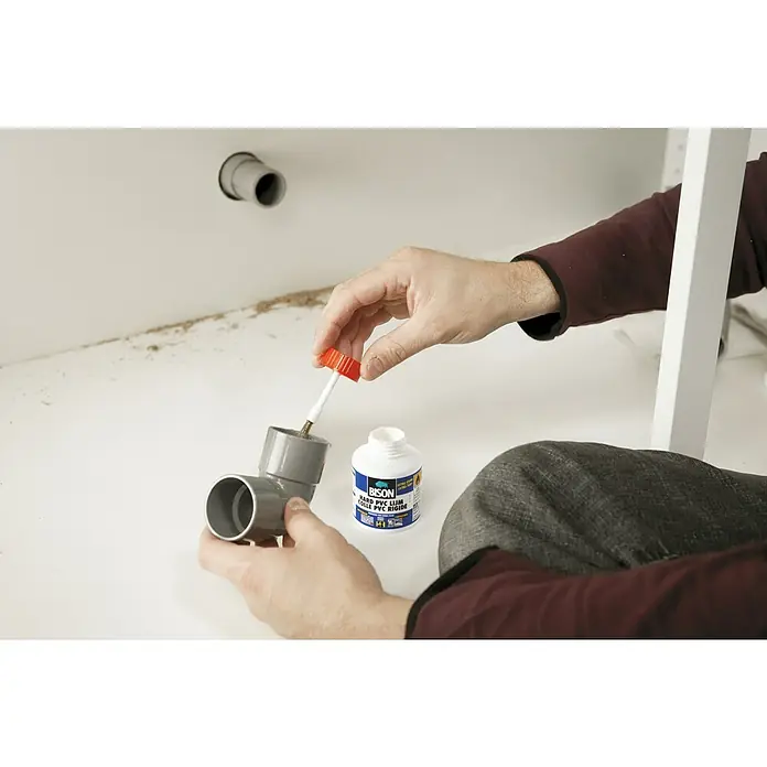 Bison PVC-U lijm - 100 ml - Toepassingsvoorbeeld