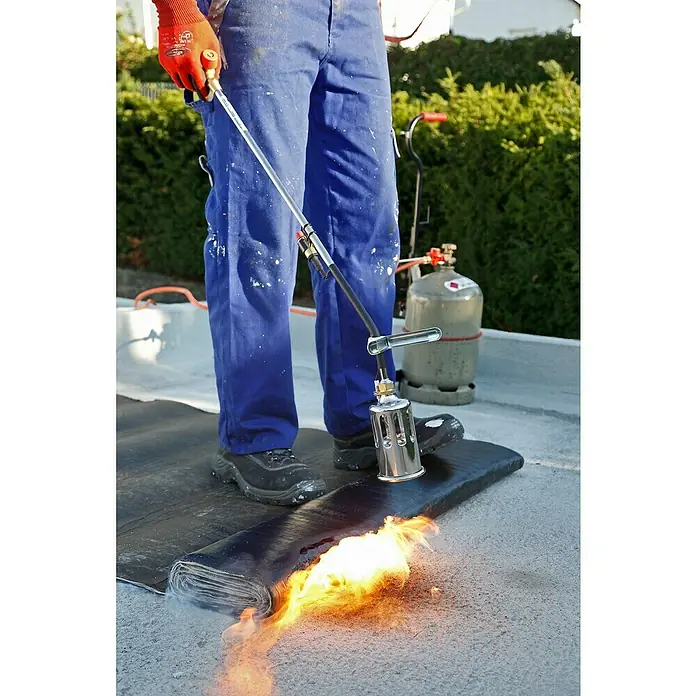 Rothenberger Industrial Soplete de alto rendimiento ROMAXI - 30 kWh, Diámetro soplete: 60 mm - Producto en uso