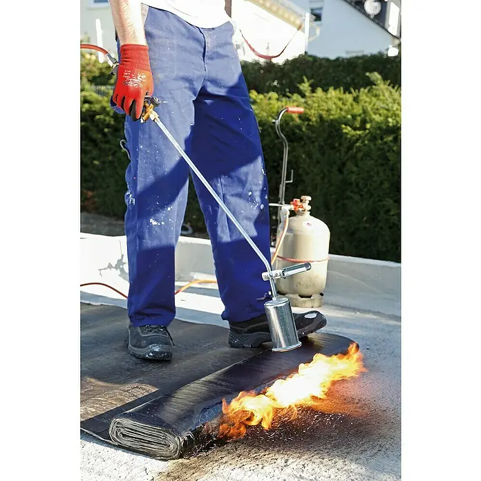 Rothenberger Industrial Set de quemadores de arranque de Polygas MONO - 30 kWh, Diámetro soplete: 57 mm - Producto en uso