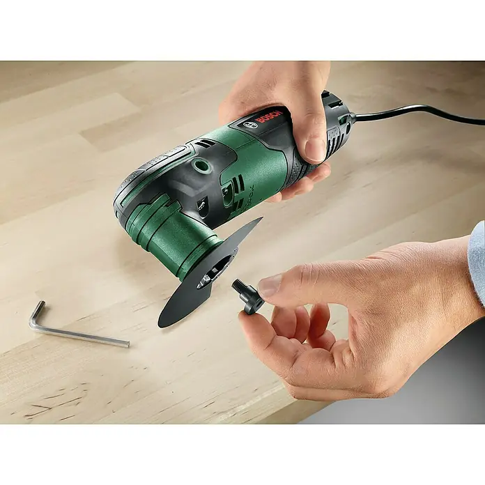 Bosch Multifunktionswerkzeug PMF 220 CE - 220 W, Oszillationswinkel: 2,8°, Werkzeugaufnahme: STARLOCK-System - Anwendungsbeispiel