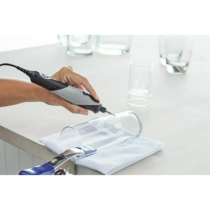 Dremel Multitool 2050 Stylo+ - 9 W, 22.000 tpm, 16-delig - Toepassingsvoorbeeld