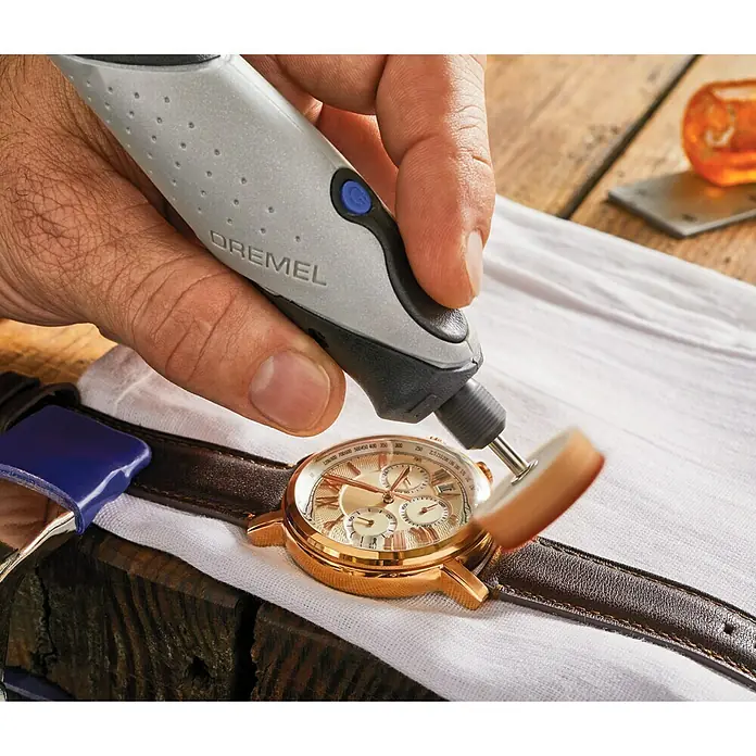 Dremel Multitool 2050 Stylo+ - 9 W, 22.000 tpm, 16-delig - Toepassingsvoorbeeld