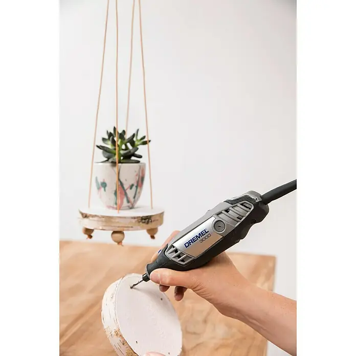 Dremel Multifunktionswerkzeug-Zubehör 681 - 20 -tlg. - Anwendungsbeispiel