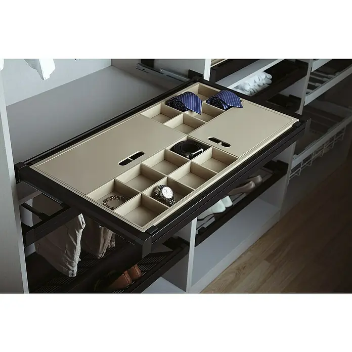 Estante para joyas Moka - L x An x Al: 485 x 664 x 70 mm, Anchura regulable: 664 - 714 mm, Metal - Primer plano