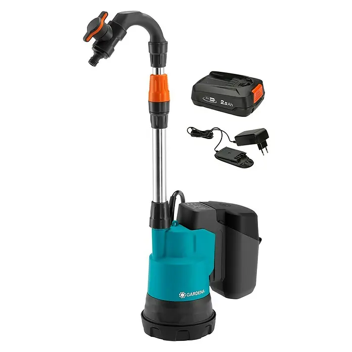 Gardena Akku-Regenfasspumpe 2000/2 18V P4A - 18 V, 1 Akku, Max. Fördermenge: 2.000 l/h - Vorderansicht