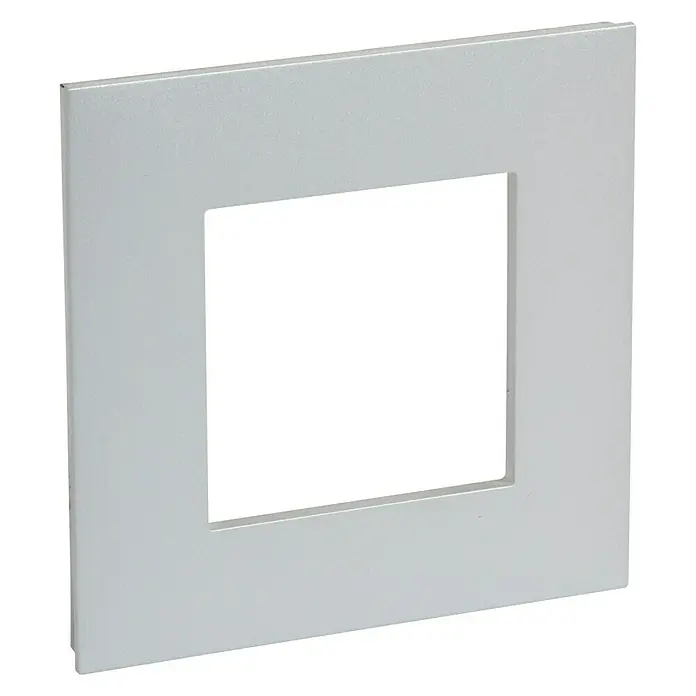 Legrand Valena Next Marco - Aluminio/Cromo, x 1, Plástico, Montaje en la pared - Vista angular
