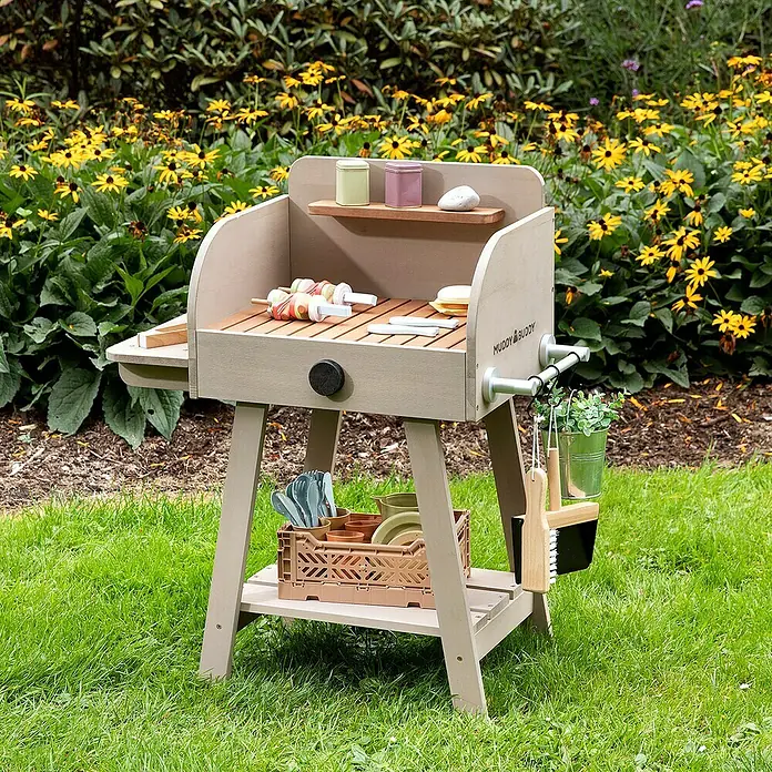 Muddy Buddy Spielgrill BBQ Chef - 68 x 37 x 79 cm, Warmgrau - Stimmungsaufnahme
