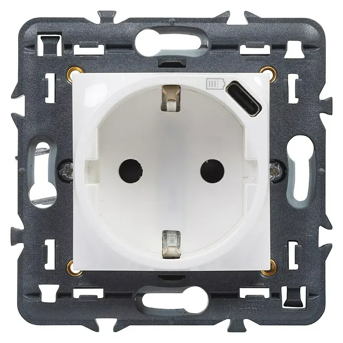 Legrand Valena Next Enchufe con USB - 2 Polos + Toma Tierra, Blanco, Metal, 16 A - Vista frontal