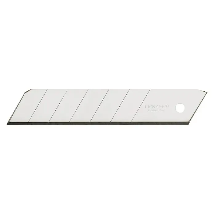 Fiskars CarbonMax Juego de cuchillas de repuesto 18 mm - Específico para: Cuchillo cúter Fiskars CarbonMax - Vista de perfil izquierdo