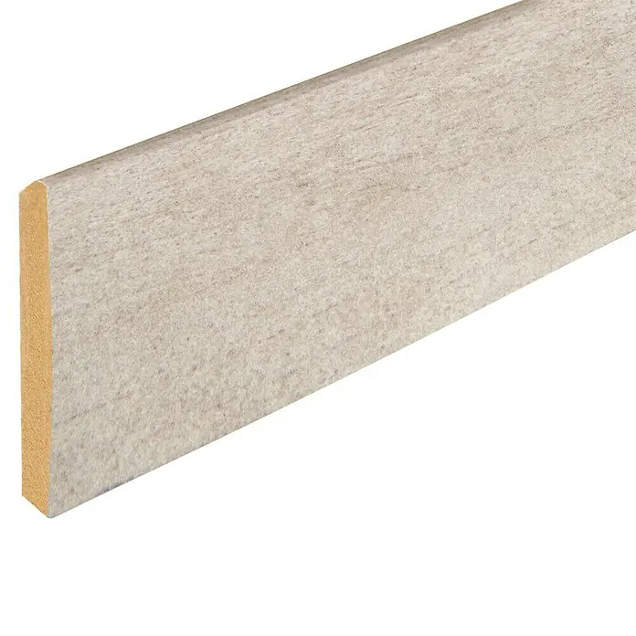 Finsa Zócalo Friso WP Roble Aserrado - 2,2 m x 11 mm x 80 mm - Primer plano
