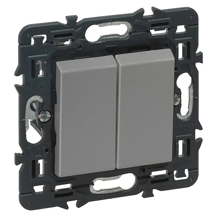 Legrand Valena Next Conmutador doble - Aluminio, Montaje en la pared, Plástico, 10 A - Vista angular