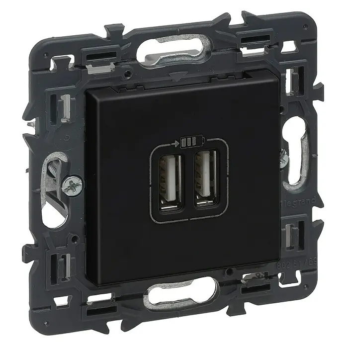 Legrand Valena Next Cargador USB - 2 conexiones, Negro - Vista angular