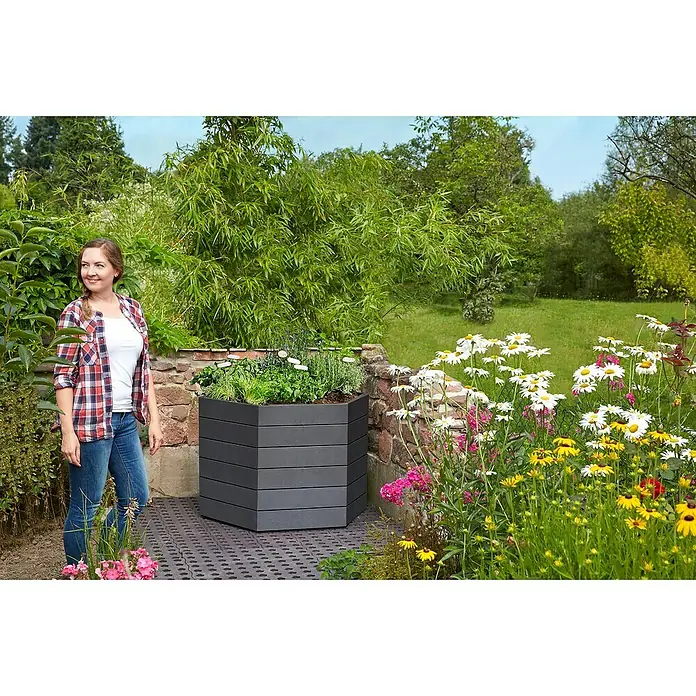 Garantia Hochbeet Ergo - 110 x 110 x 25 cm, Kunststoff - Anwendungsbeispiel