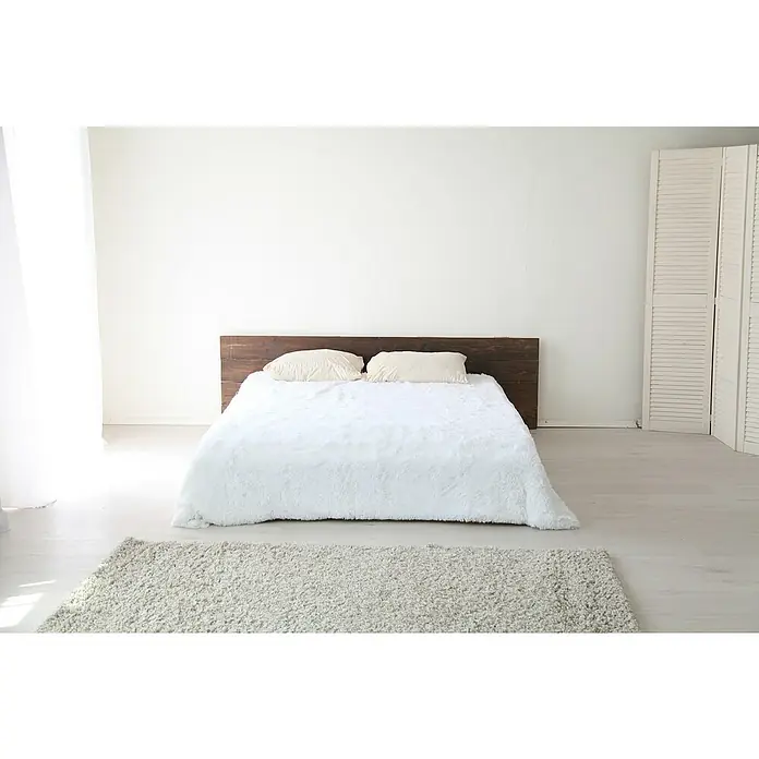 Suelo de vinilo Gris perla - 1.220 x 180 x 4,2 mm, Efecto madera - Foto ambiente