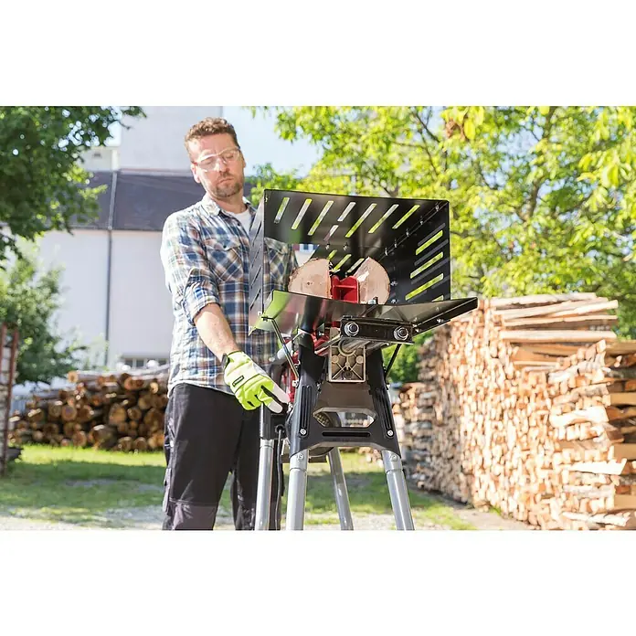 AL-KO Easy Holzspalter LSH 520/5 - 5 t, Max. Spaltgutlänge: 52 cm - Anwendungsbeispiel