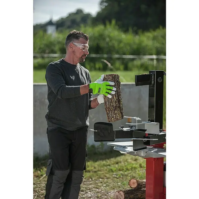 AL-KO Easy Holzspalter LSV 560/8 - 8 t, Max. Spaltgutlänge: 55 cm - Anwendungsbeispiel