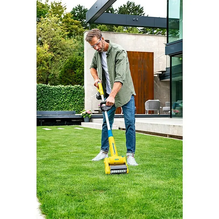 Gloria MultiBrush Vertikutierwalze - Passend für: Gloria Multibrush Bodenreinigungsbürste li-on, Gloria Multibrush Bodenreinigungsbürste speedcontrol - Anwendungsbeispiel