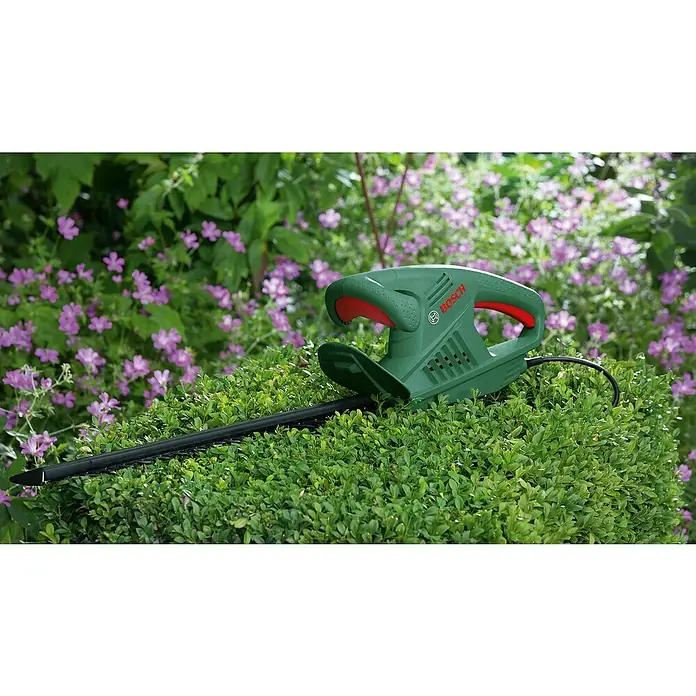 Bosch Cortasetos eléctrico Easyhedgecut 45-16 - 420 W, Longitud de corte: 45 cm - Primer plano