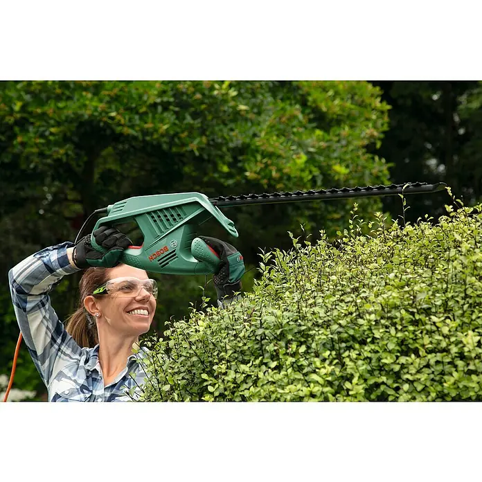 Bosch Elektro-Heckenschere EasyHedgeCut 55 - 450 W - Anwendungsbeispiel
