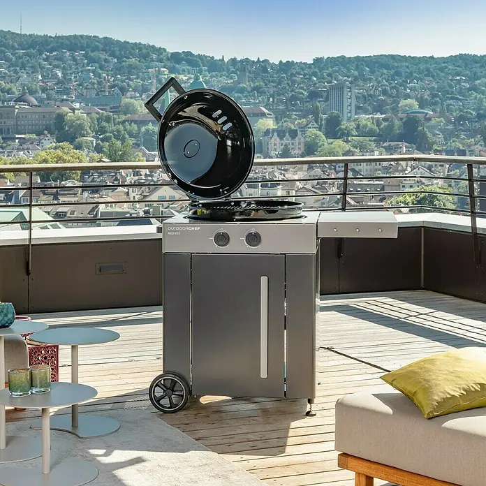 Outdoorchef Gasgrill Arosa 570 G Grey Steel - Grau, Anzahl Brenner: 2, Hauptgrillfläche: Ø 54 cm, 9,5 kW - Stimmungsaufnahme