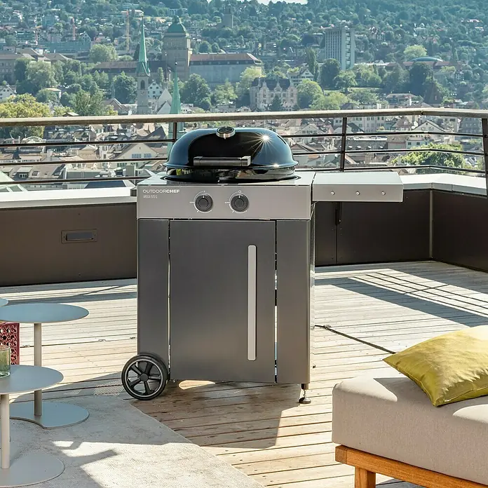 Outdoorchef Gasgrill Arosa 570 G Grey Steel - Grau, Anzahl Brenner: 2, Hauptgrillfläche: Ø 54 cm, 9,5 kW - Stimmungsaufnahme