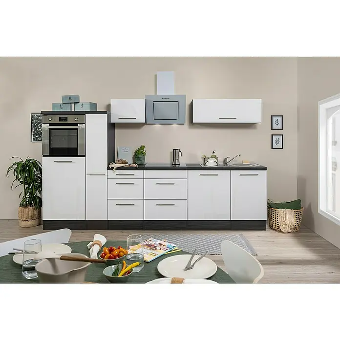 Respekta Premium Küchenzeile RP310HEWBO - Breite: 310 cm, Mit Elektrogeräten, Weiß Hochglanz - Stimmungsaufnahme