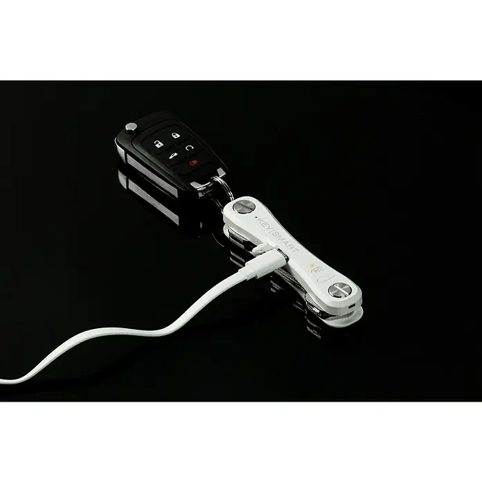 Nite Ize Llavero Key Smart Pro - Largo: 9,2 cm, Acero, 14 Llaves - Producto en uso