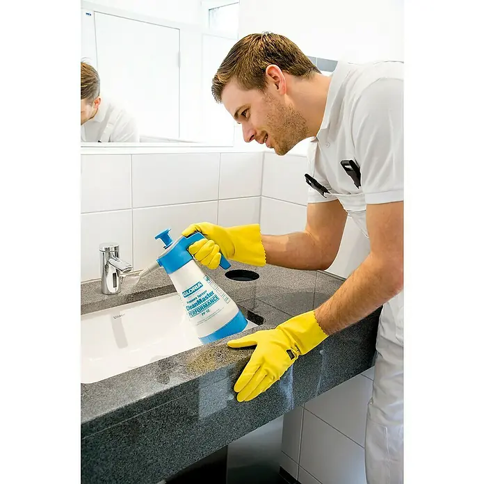 Gloria Drucksprühgerät Clean Master PERFORMANCE PF 12 - 1,25 l, Geeignet für: Desinfektionsmittel, Ölbeständig - Anwendungsbeispiel