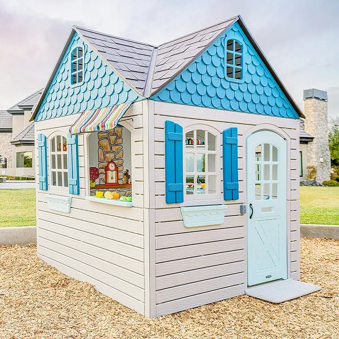 Lifetime Spielhaus Flipper - 186 x 186 x 215 cm, HDPE-Kunststoff, Lichtgrau - Stimmungsaufnahme