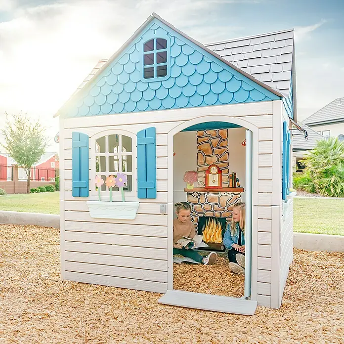 Lifetime Spielhaus Flipper - 186 x 186 x 215 cm, HDPE-Kunststoff, Lichtgrau - Stimmungsaufnahme