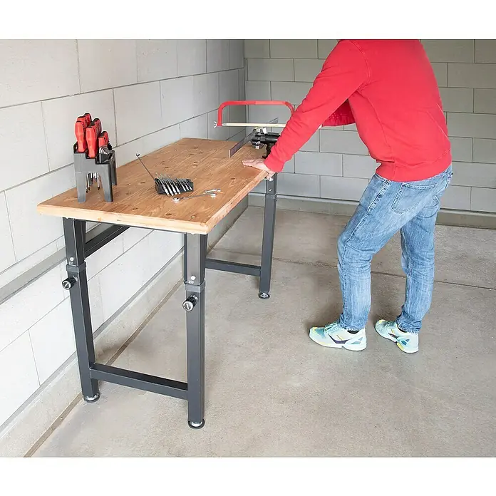 Rikta Radni stol - Dimenzije: (Š x D x V): 135 x 60 x 85/95/105 cm, Nosivost: 200 kg - Proizvod u upotrebi