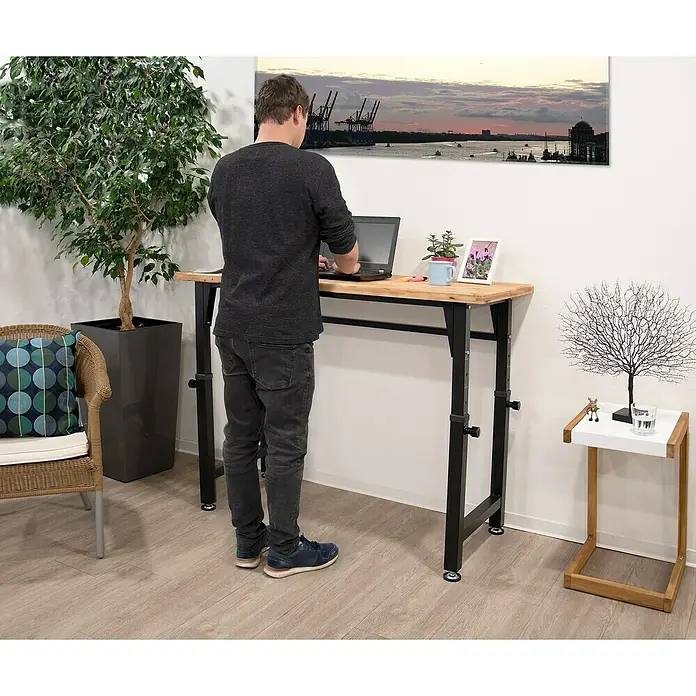 Rikta Radni stol - Dimenzije: (Š x D x V): 135 x 60 x 85/95/105 cm, Nosivost: 200 kg - Proizvod u upotrebi