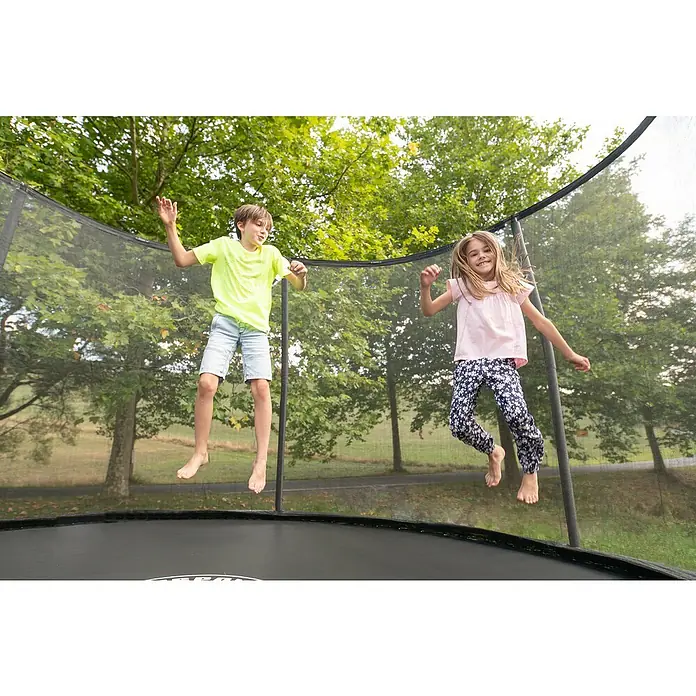 Sportspower Trampolin - Promjer: 305 cm, Crne boje - Proizvod u upotrebi
