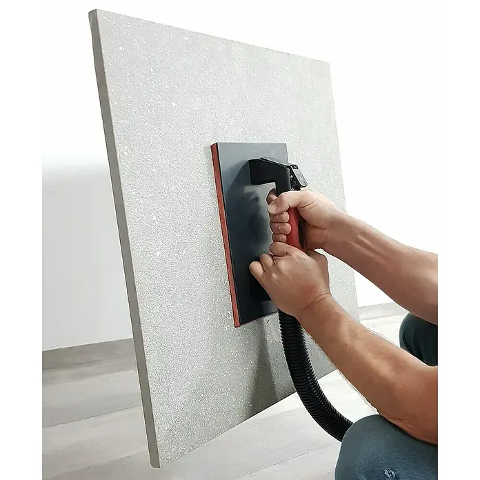 Heka Saugheber - Passend für: Industriesauger ab 1200 W, Tragkraft: 60 kg horizontal, 40 kg vertikal, Schwarz, Rot - Anwendungsbeispiel