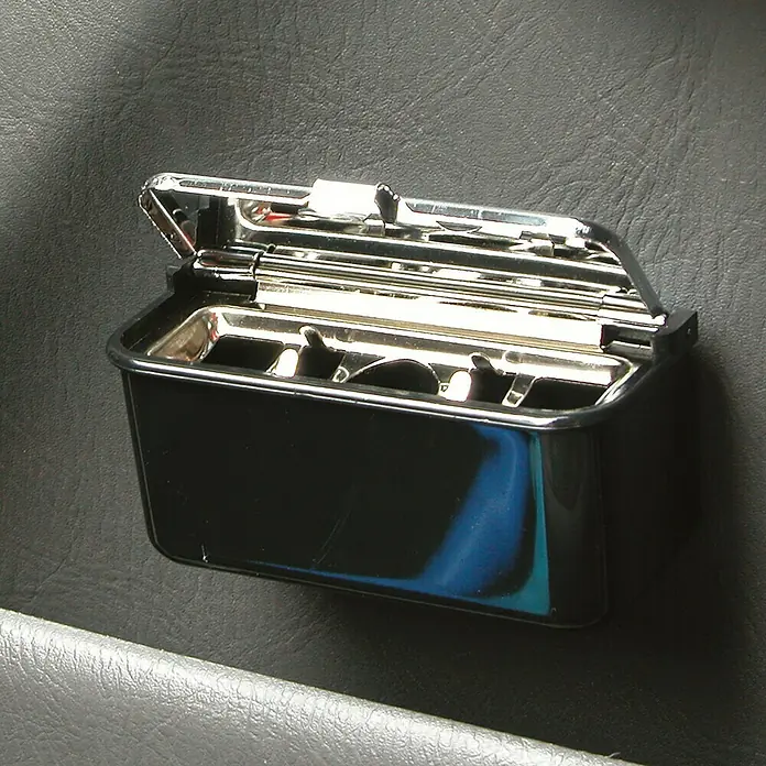 Carpoint Asbak Auto klein, zwart - Kleur: Zwart, Materiaal: Kunststof - Close-up