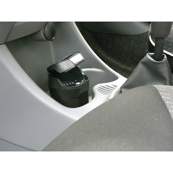 Carpoint Asbak Auto - Kleur: Zwart, Materiaal: Kunststof - Close-up