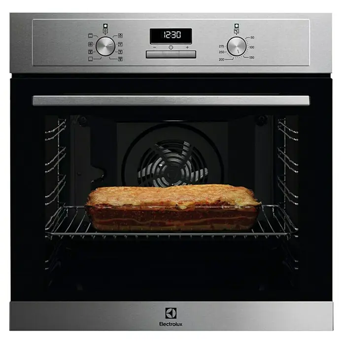 Electrolux Horno empotrado EOH3H54X - Número de tipos de calentamiento: 7 ud., Volumen horno: 72 l - Producto en uso