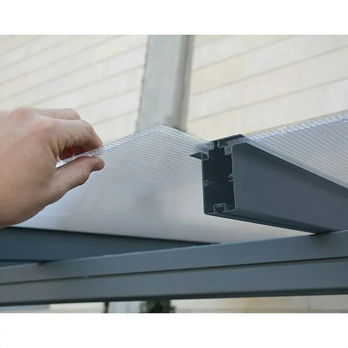 Nadstrešnica za terasu Tuscany LED - Dubina: 3 m, Š x V: 4,2 x 2,1 m, Antracit siva - Proizvod u upotrebi