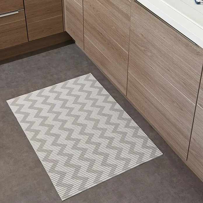 Vénilia Bodenmatte Venisoft - L x B: 200 x 65 cm, Taupe/Weiß, Fischgräten-Muster - Anwendungsbeispiel