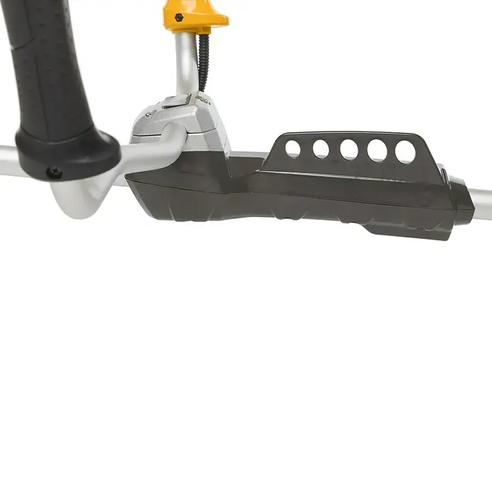 Stiga Benzine Motorzeis SBC 252 D - 1,55 kW, Snijbreedte: 45 cm draad/25,5 cm mes - Close-up