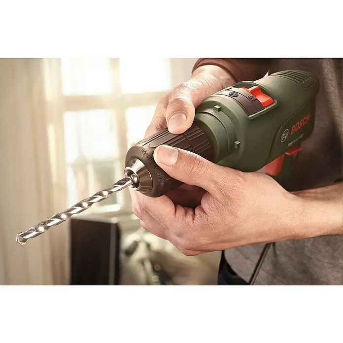 Bosch Taladro percutor EasyImpact 600 - 600 W, Número de revoluciones de marcha en vacío: 0 r.p.m. - 3.000 r.p.m. - Primer plano