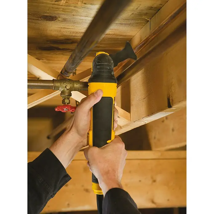 Dewalt Tauchsägeblatt DT20702 - Schnitttiefe: 55 mm - Anwendungsbeispiel