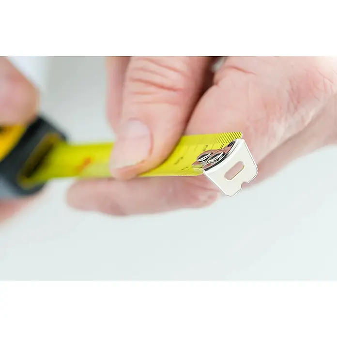 Stanley Flexómetro BIMATERIA TYLON™ - 8 m - Producto en uso