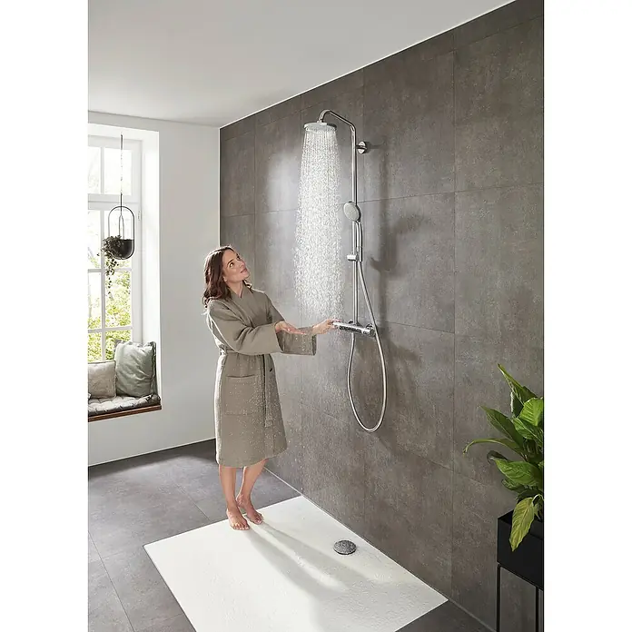 Hansgrohe Duschsystem Croma Showerpipe 160 - Mit Thermostatarmatur, Lochabstand: 93,2 cm, Anzahl Strahlarten: 4 Stk., Chrom, Höhe: 110,1 cm - Anwendungsbeispiel