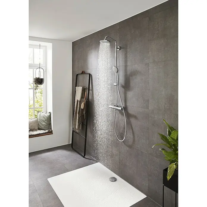 Hansgrohe Duschsystem Croma Showerpipe 160 - Mit Thermostatarmatur, Lochabstand: 93,2 cm, Anzahl Strahlarten: 4 Stk., Chrom, Höhe: 110,1 cm - Anwendungsbeispiel